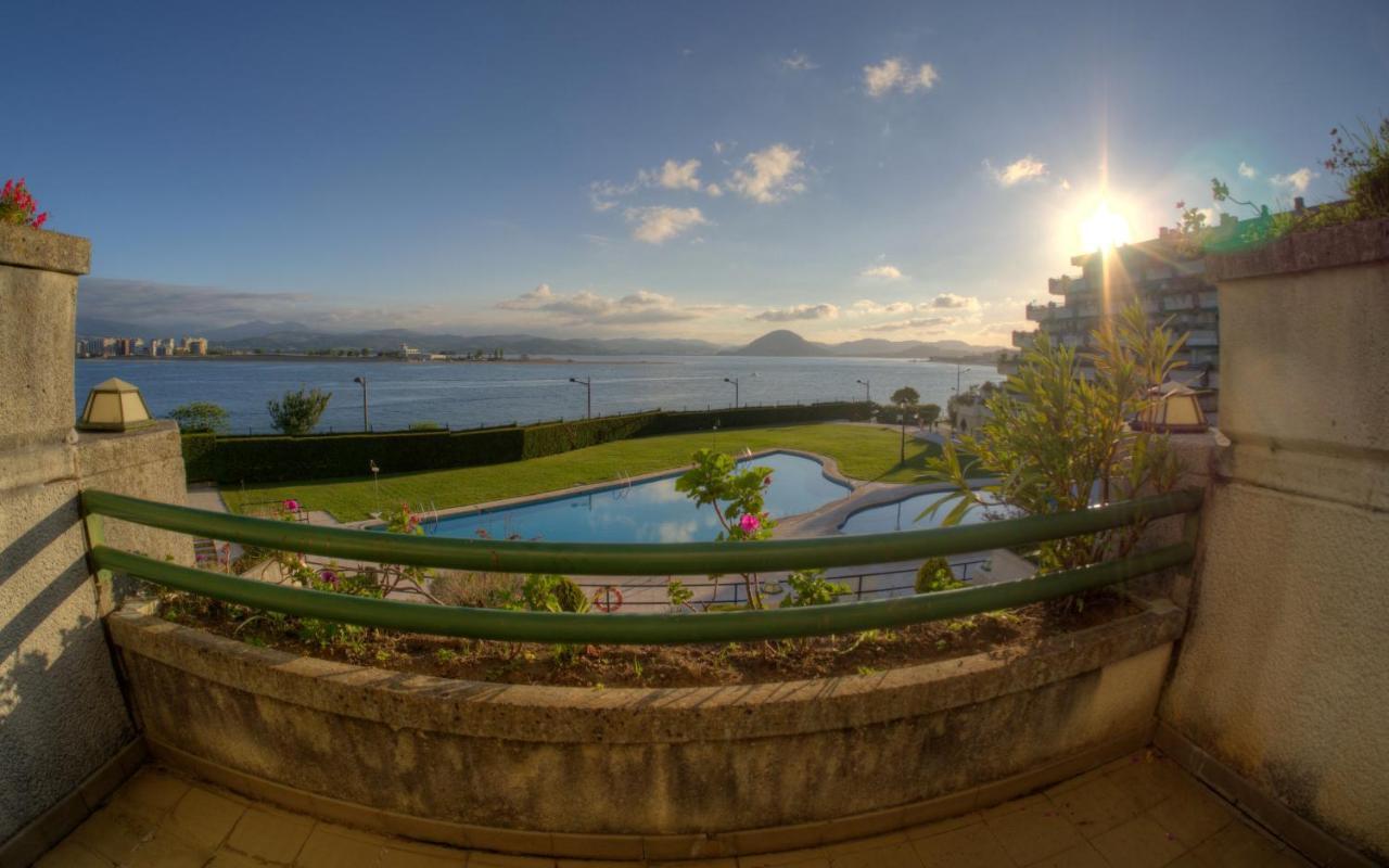 Vistamar. Primera Linea. Bahia De Santona 아파트 외부 사진