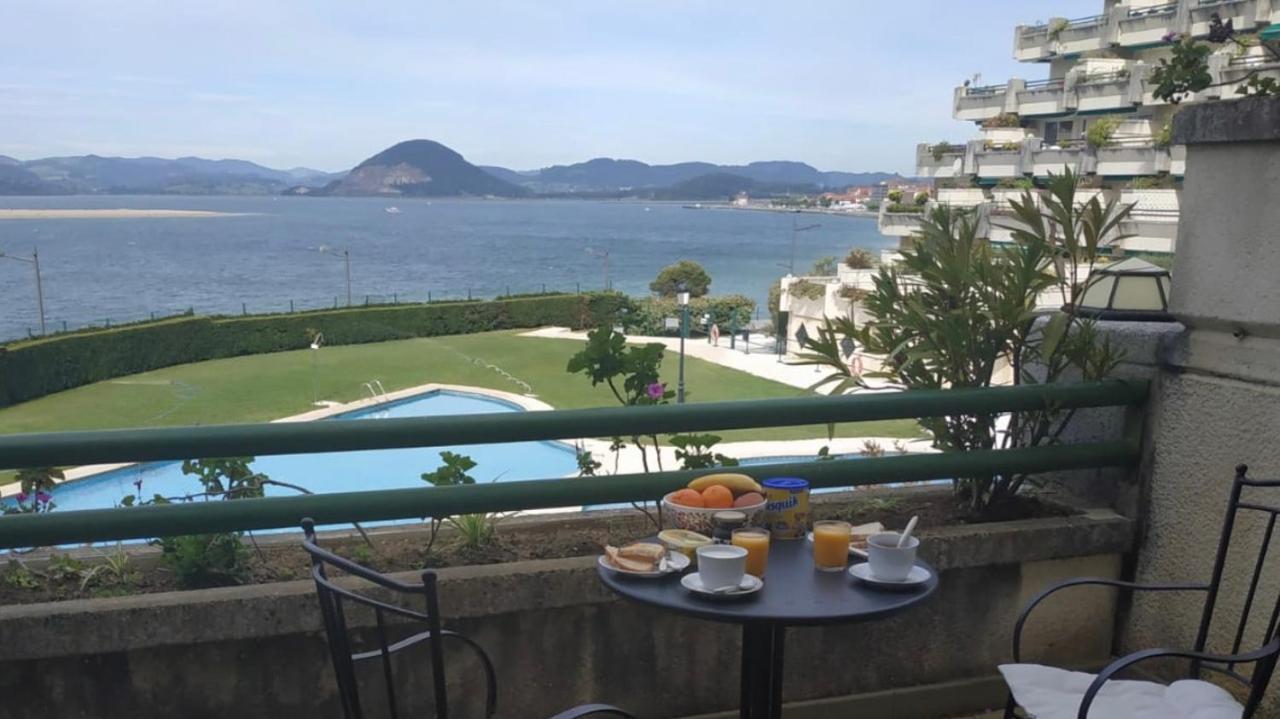 Vistamar. Primera Linea. Bahia De Santona 아파트 외부 사진